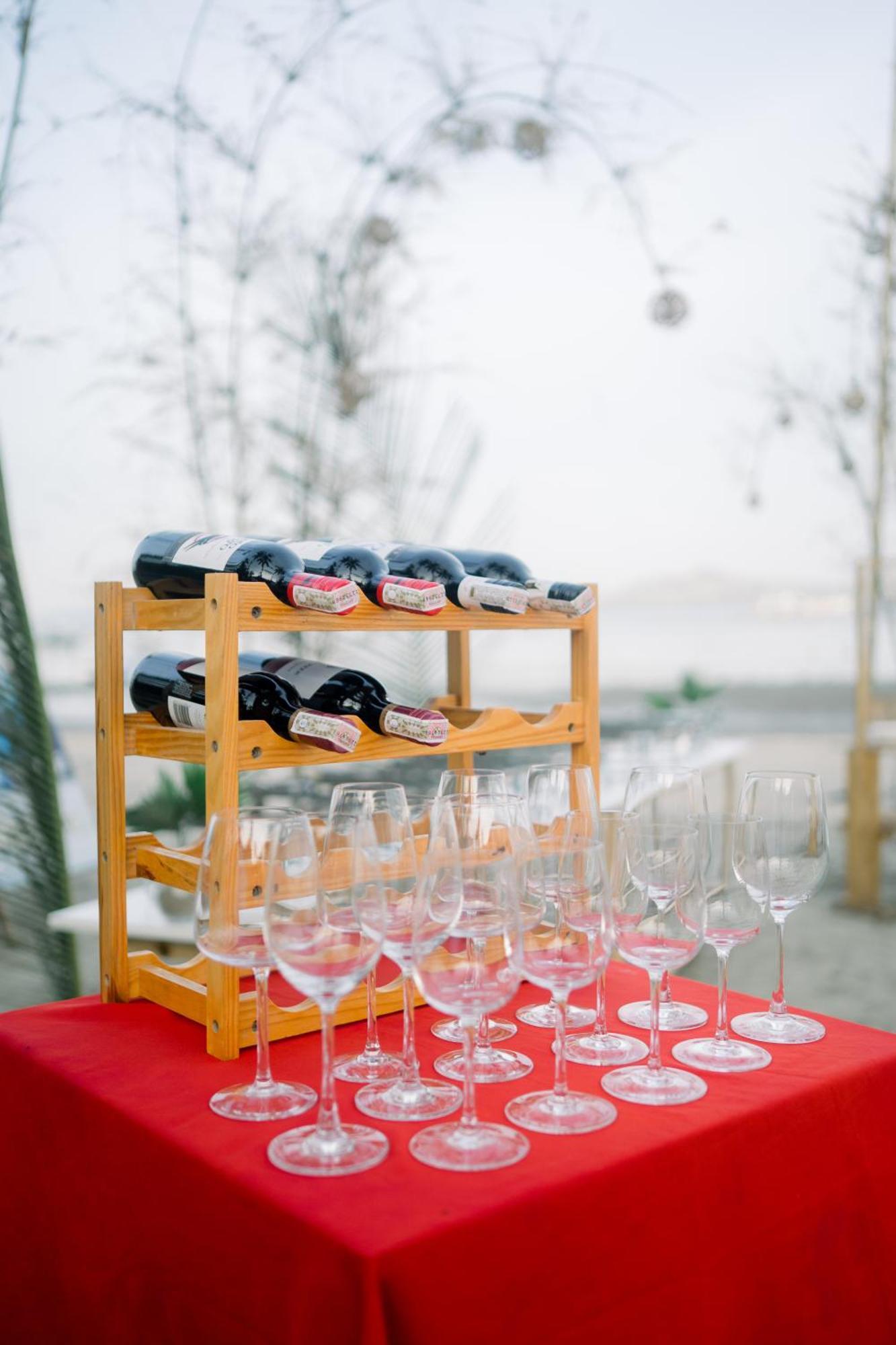 Ursula Beach Resort 엘니도 외부 사진