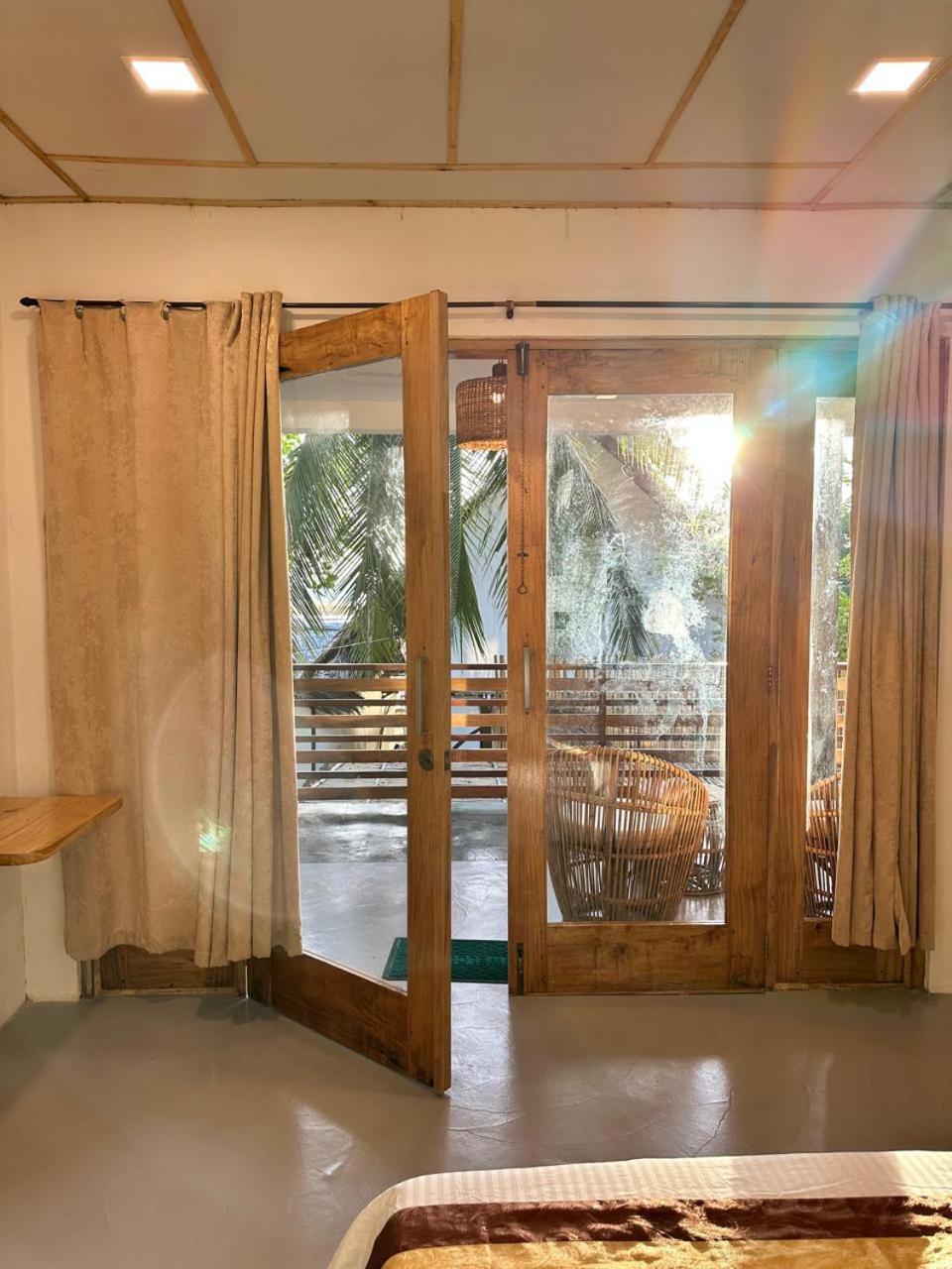 Ursula Beach Resort 엘니도 외부 사진